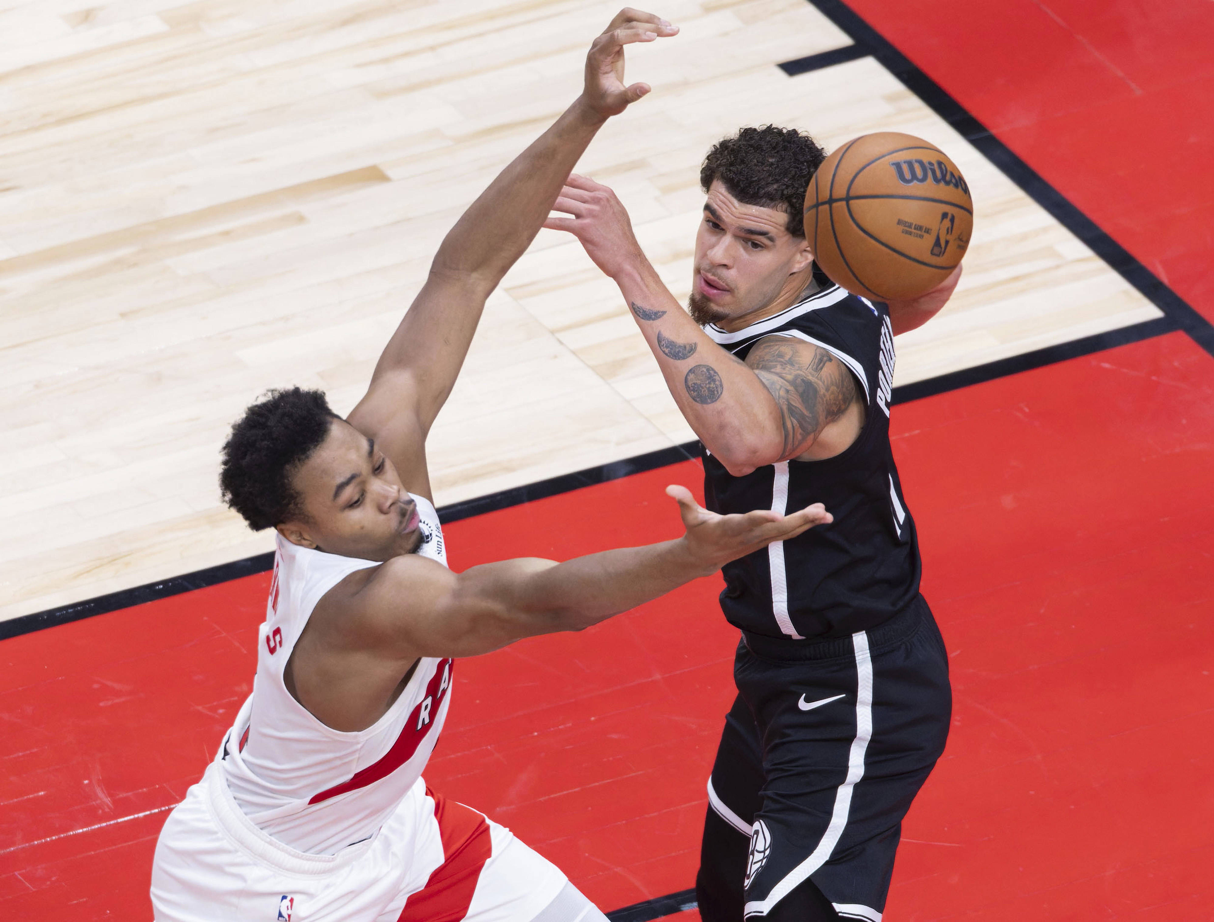 包含多伦多猛龙迎NBA总决赛关键赛；赛前遗憾出局；目标明确；控场能力受关注的词条